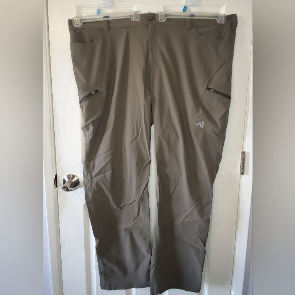 Eddie Bauer First Ascent Guide Pro pants (plus size 24W)